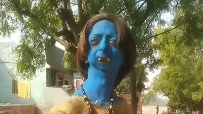 The low-cost Avatar dance routine (Cosplay)