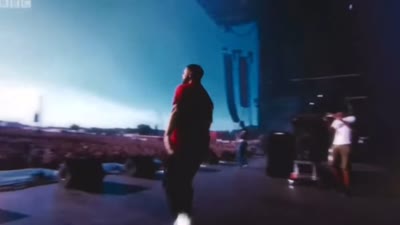 Drake sings the captain underpants theme song at a concert (rare footage) (Movies & TV) by @xcm